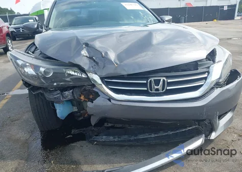 2015 Honda Accord Lx z USA, uszkodzony, nr VIN 1HGCR2F32FA158943